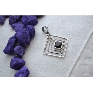 Colgante en Platay Azabache, colección Geometrics, cuadrado. - Imagen 1