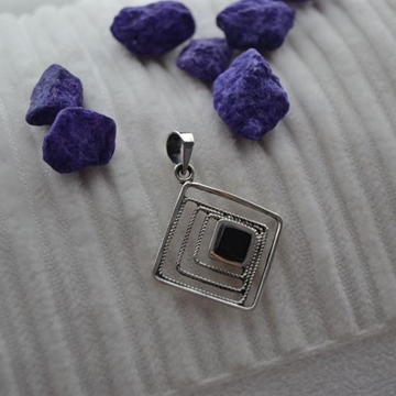 Colgante en Platay Azabache, colección Geometrics, cuadrado. - Imagen 2