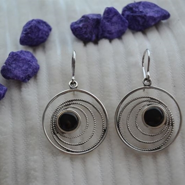 Pendiente en Plata y Azabache,  de la colección Geometrics - Imagen 1